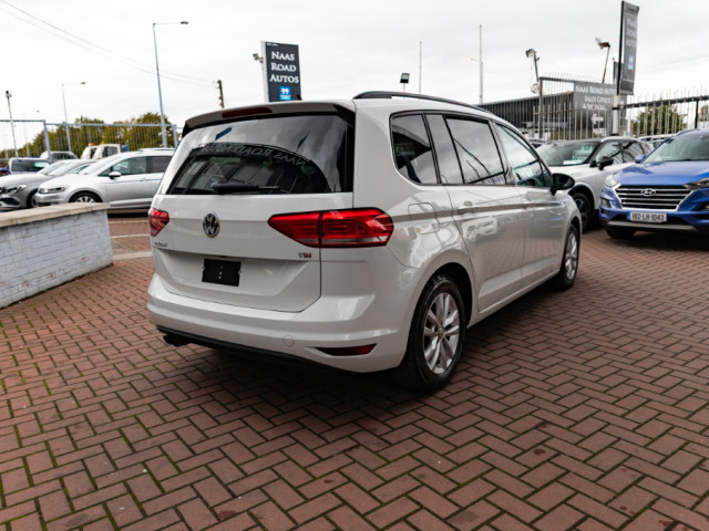 Image for 2016 Volkswagen Touran 2016 Volkswagen Touran 1.4 Petrol Automatic