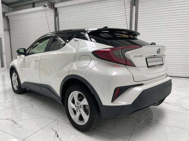 Image for 2019 Toyota C-HR 1.8 HYBRID SOL