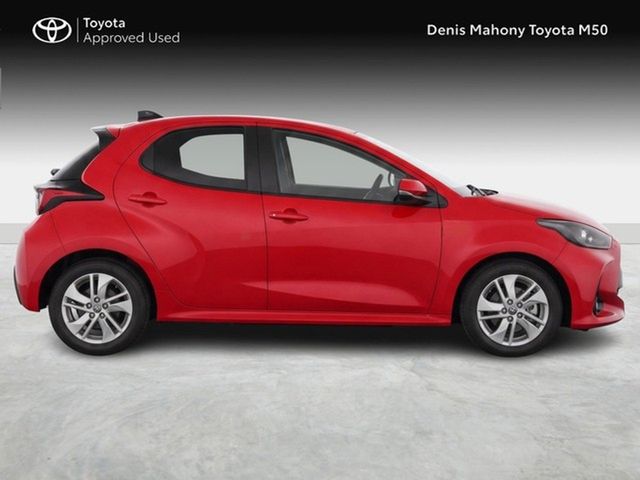 Image for 2024 Toyota Yaris Luna Hybrid