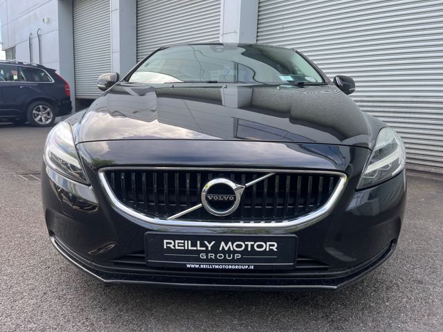 Image for 2017 Volvo V40 2.0 DIESEL MOMENTUM EDITION 