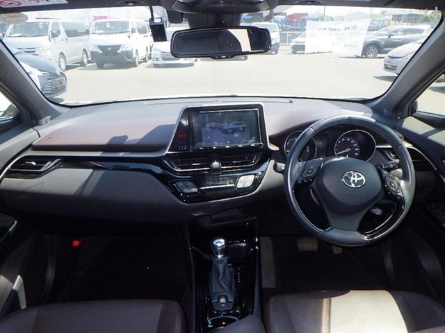 Image for 2017 Toyota C-HR 172 G Half Leather