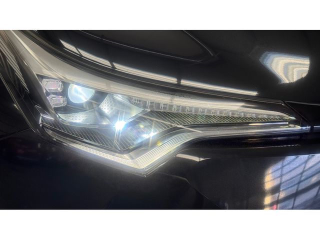 Image for 2018 Toyota C-HR G LED Edition