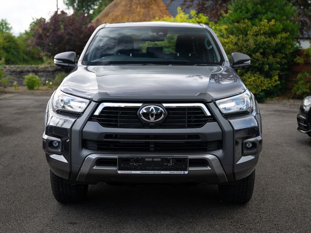 Image for 2025 Toyota Hilux INVINCIBLE X 2.8 Diesel Auto (Grey)