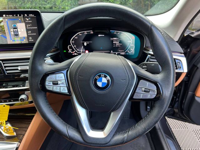 Image for 2022 BMW 5 Series 530e LUXURY LINE 2.0 HYBRID // HERADS-UP DISPLAY // FULL SERVICE HISTORY // 360 PARKING CAMERAS