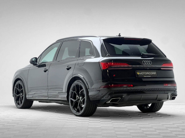 Image for 2025 Audi Q7 55 TFSI E S LINE QUATTRO