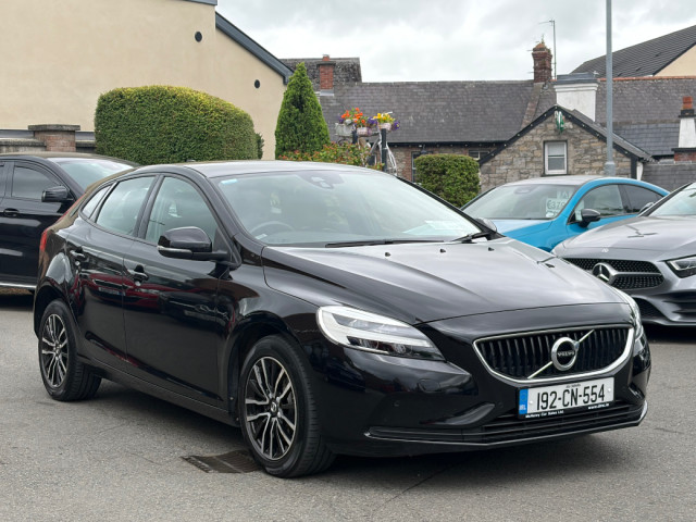 Image for 2019 Volvo V40 T2 Momentum 1.5 Petrol 122BHP 5DR