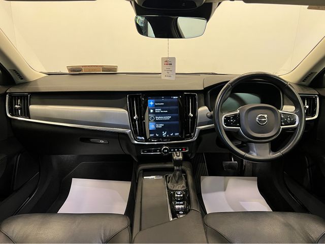 Image for 2019 Volvo V90 2.0 D4 MOMENTUM 190PS 5DR AUTO A 90 SERIES
