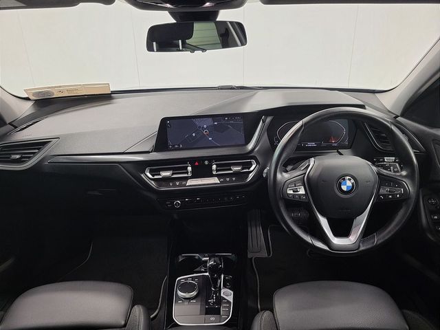 Image for 2022 BMW 1 Series 118i Sport