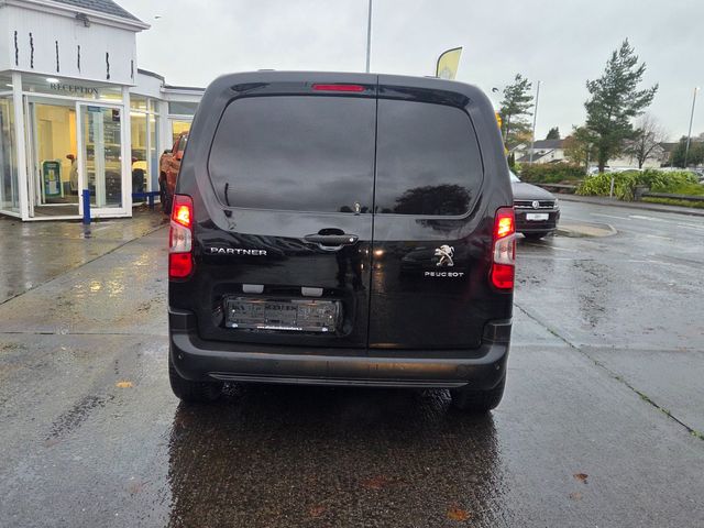 Image for 2021 Peugeot Partner BLUEHDI PROFESSIONAL L1