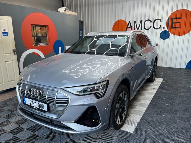 Image for 2021 Audi e-tron 2021 AUDI E-TRON QUATTRO SLINE AUTOMATIC / CRUISE CONTROL / PARKING CAMERA / ELECTRIC MEMORY & HEATED SEATS / PADDLE SHIFTERS / AMBIENT LIGHTS / APPLE CARPLAY / DIGITAL MIRRORS AND MORE
