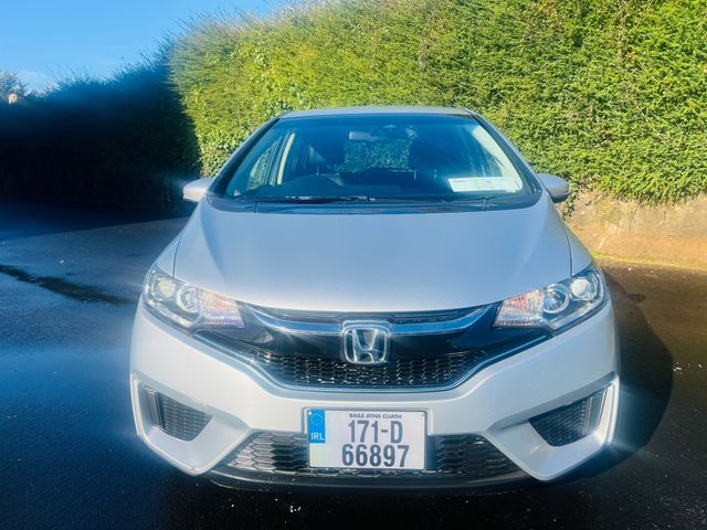 Image for 2017 Honda Fit PUSH BUTTON START // MULTI-FUNC WHEEL // REVERSE CAM