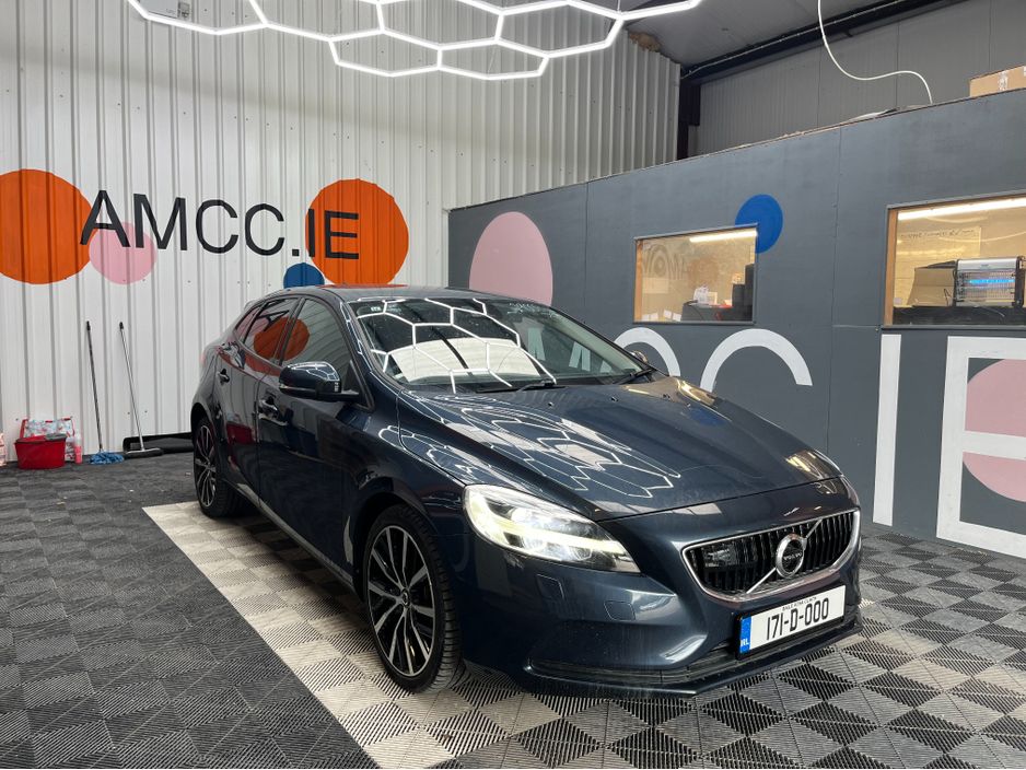 Image for 2017 Volvo V40 2017 VOLVO V40 2.0 AUTOMATIC / CRUISE CONTROL / REVERSE CAMERA / ELECTRIC MEMORY & HEATED SEATS AND MORE