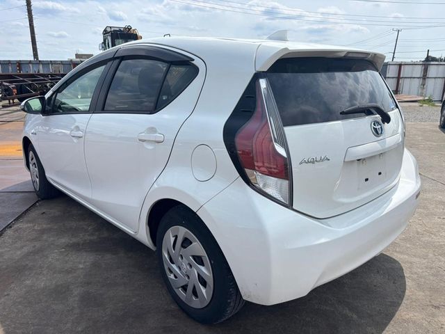 Image for 2016 Toyota Aqua S