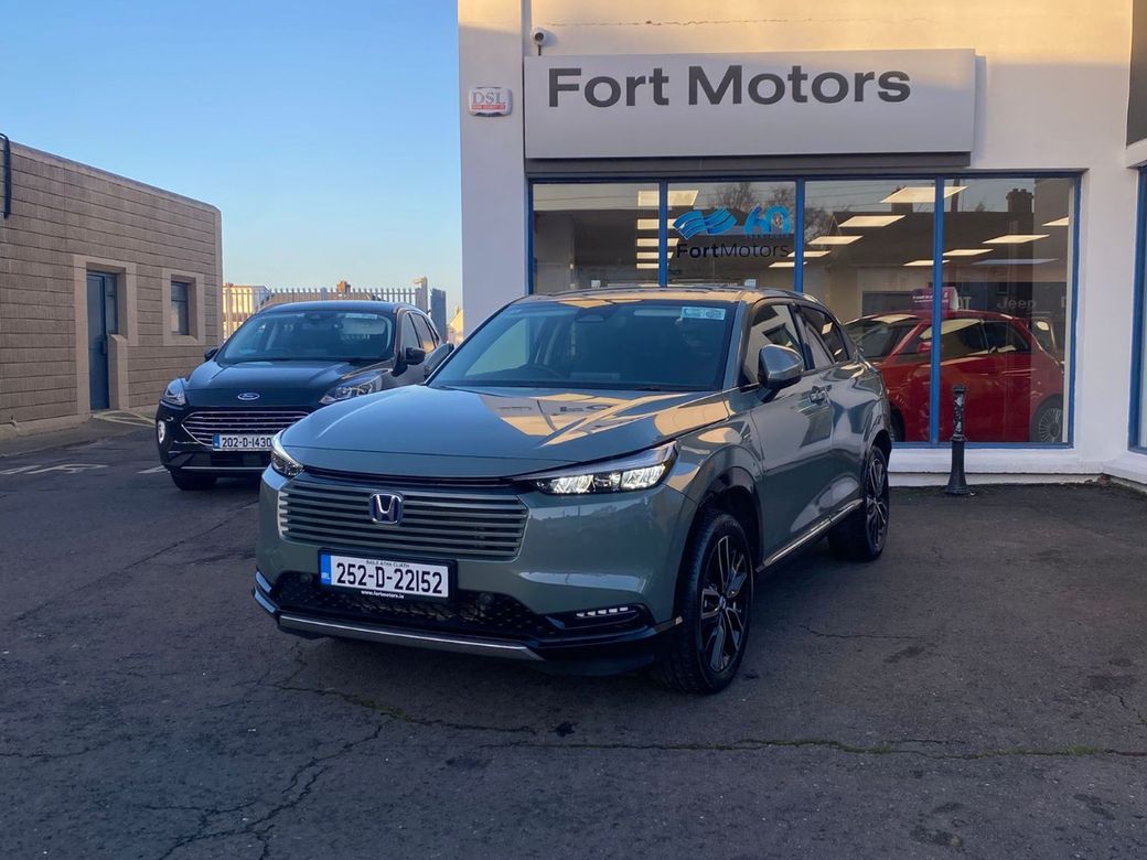 Image for 2025 Honda HR-V E HEV Advance