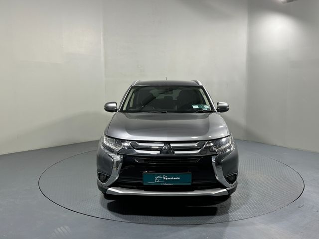 Image for 2016 Mitsubishi Outlander 2.2 Diesel Automatic 4x4 7 Seater