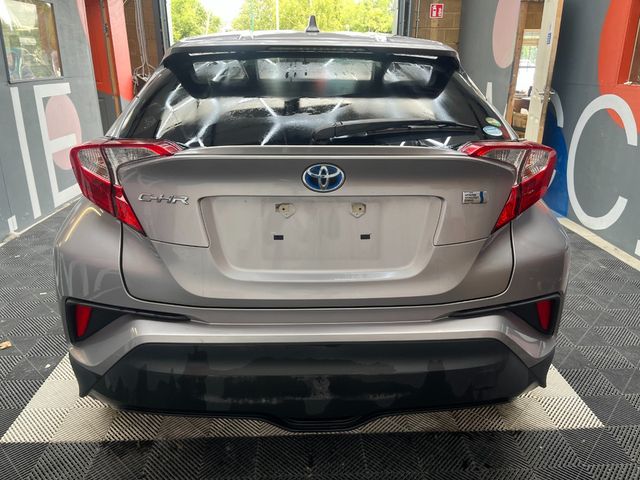 Image for 2020 Toyota C-HR 2020 TOYOTA C-HR 2WD 1.8 HYBRID AUTOMATIC / CRUISE CONTROL / REVERSE CAMERA AND MORE