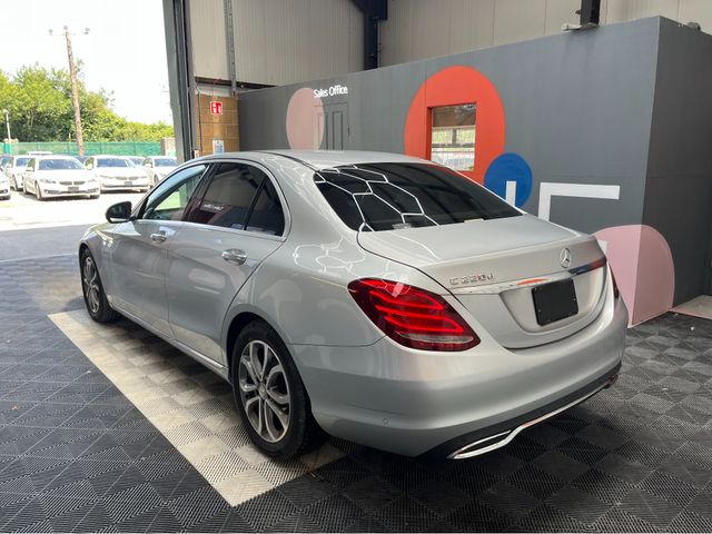 Image for 2016 Mercedes-Benz C Class MERCEDES C CLASS C220D AUTOMATIC / 50k KMs / HEATED SEATS , REVERSE CAMERA , ADAPTIVE CRUISE & MORE