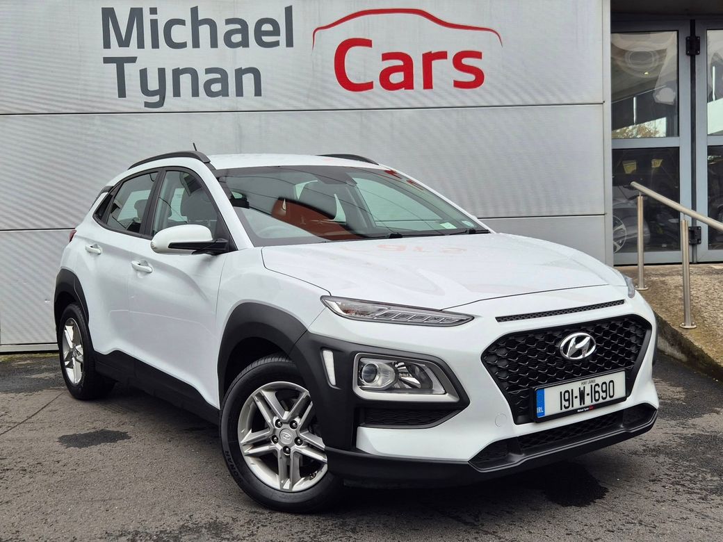 Image for 2019 Hyundai Kona 1.6 Diesel Kauai Comfort, 16" Alloys, Air Con, Auto Lights, Cruise Control, Roof Rails, Parking Sensors, Bluetooth