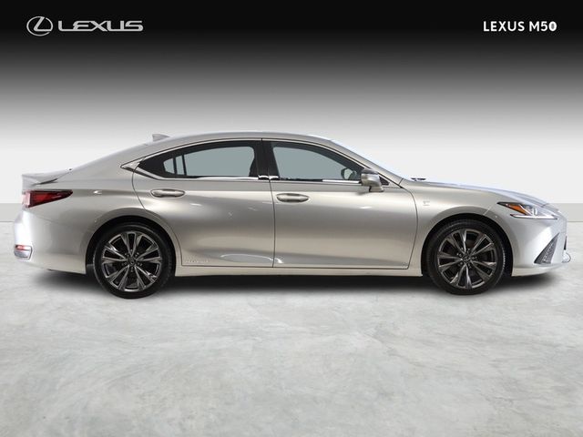 Image for 2020 Lexus ES 300h F Sport