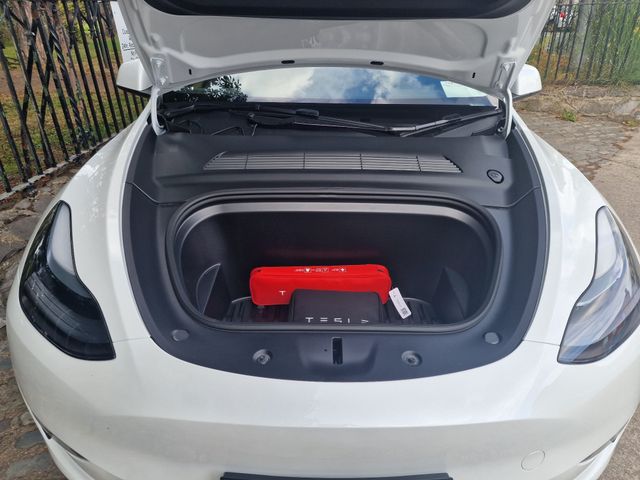 Image for 2024 Tesla Model Y RWD RANGE OF 395KLMS **TESLA WARRANTY**