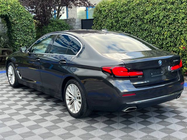Image for 2022 BMW 5 Series 530e LUXURY LINE 2.0 HYBRID // HERADS-UP DISPLAY // FULL SERVICE HISTORY // 360 PARKING CAMERAS