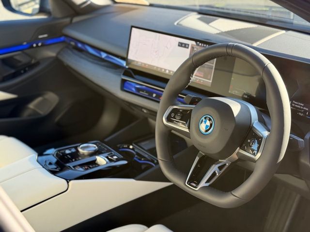 Image for 2026 BMW 5 Series 530e M Sport