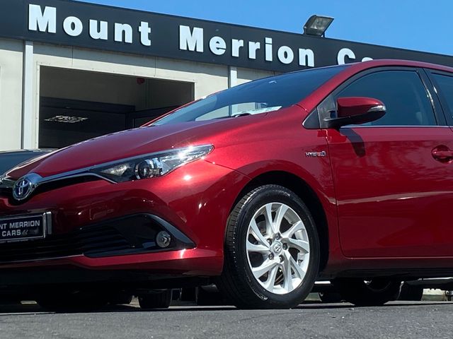 Image for 2017 Toyota Auris Hybrid Luna Auto