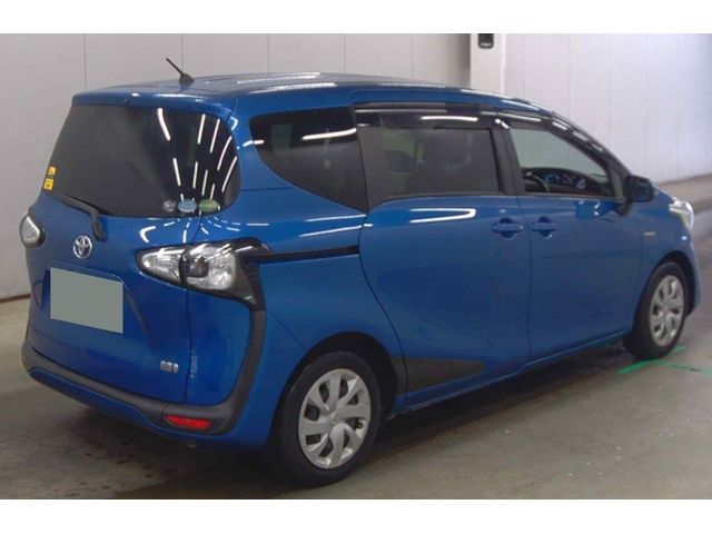 Image for 2017 Toyota Sienta 1.5 Petrol Hybrid Auto