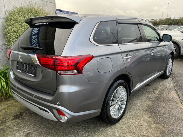 Image for 2018 Mitsubishi Outlander 4WD G AUTOMATIC PLUG IN HYBRID 2.4 PETROL //LOW MILES//HIGH SPEC//HEATED SEATS AND STEERING WHEEL//REVERSE CAMERA//ADAPTIVE CRUISE CONTROL// 