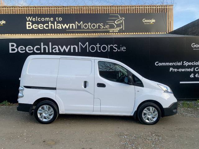 Image for 2020 Nissan eNV200 SV ES 40KW VAN*FULLY ELECTRIC VAN* AUTOMATIC // CVRT 08/26 // LOW MILEAGE // FULL SERVICE RECORD // VERY CLEAN VAN //