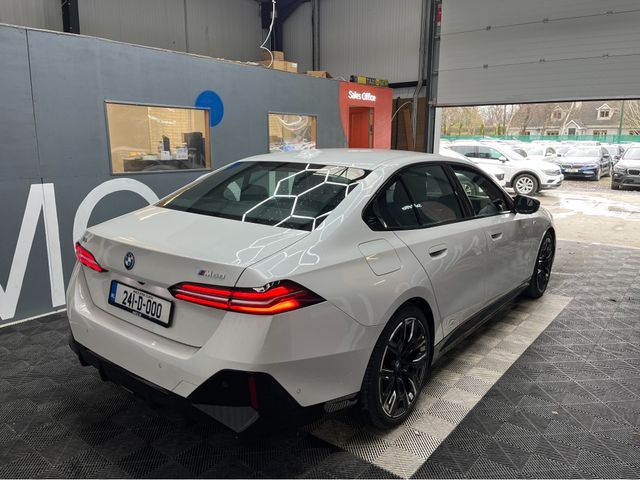 Image for 2024 BMW i5 €69950 2024 BMW i5 M60 XDRIVE AUTOMATIC / CRUISE CONTROL / 360° CAMERA / ELECTRIC MEMORY & HEATED SEATS / APPLE CARPLAY / AMBIENT LIGHTS / HEATED REAR SEATS