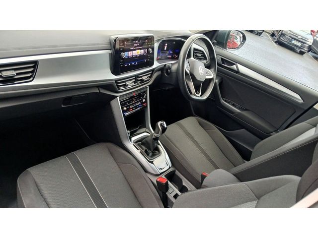 Image for 2024 Volkswagen T-Roc Life 1.0 TSI 110HP **REAR VIEW CAMERA, APP CONNECT, PARK ASSIST**