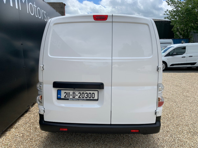 Image for 2021 Nissan eNV200 40 KWH SV AUTO ELECTRIC VAN // PRICE EXCL. VAT // GREAT CONDITION // ONE OWNER // 12/26 CVRT // LEATHER SEATS, HEATED SEATS AND AIR CON // 