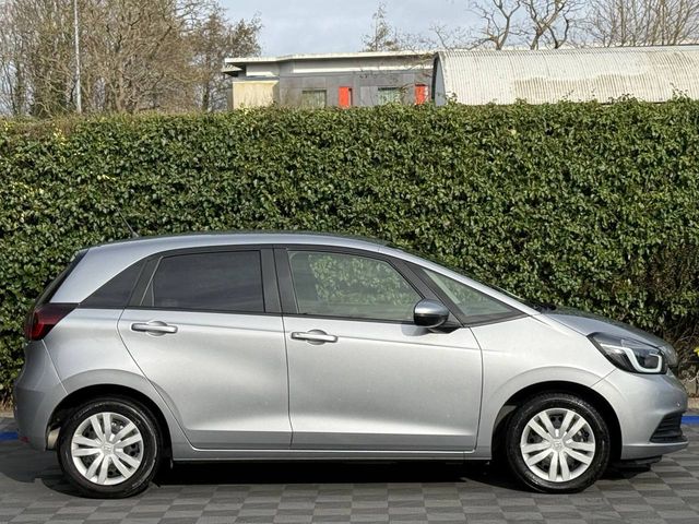 Image for 2023 Honda Fit 1.5 HYBRID // ADAPTIVE CRUISE CONTROL // DIGITAL CLUSTER // REVERSE CAMERA