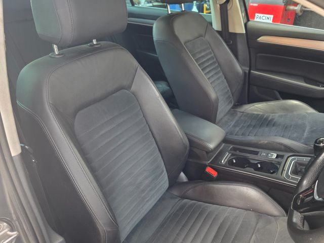 Image for 2016 Volkswagen Passat 1.6 TDI HIGHLINE // 1 OWNER IRISH CAR // ALCANTARA LEATHER INTERIOR