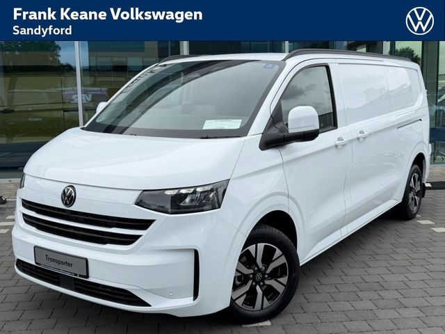 Image for 2026 Volkswagen Transporter HIGHLINE AUTO 150BHP LWB *PRE REG SALE* *BLACK ROOF RAILS* *TRAILER HITCH PREPARATION* *HEATED SEATS* *KEYLESS ENTRY* *APPLE CARPLAY/ANDROID AUTO* *REAR VIEW CAMERA* *FRONT AND REAR PARKING SENSORS*