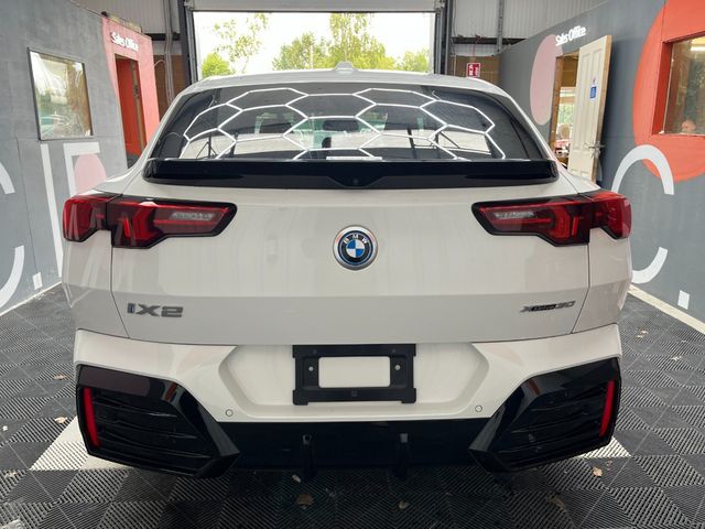 Image for 2024 BMW iX2 2024 BMW IX2 XDRIVE30 AUTOMATIC / CRUISE CONTROL / PARKING CAMERA / ELECTRIC MEMORY & HEATED SEATS / PANORAMIC SUNROOF / PADDLE SHIFTERS / AMBIENT LIGHTS AND MORE