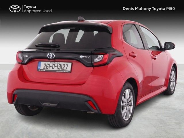 Image for 2026 Toyota Yaris Luna Hybrid
