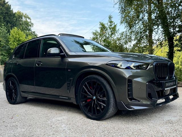 Image for 2026 BMW X5 50E M SPORT PRO *Factory Carbon M Performance Pack…Huge Specification* 