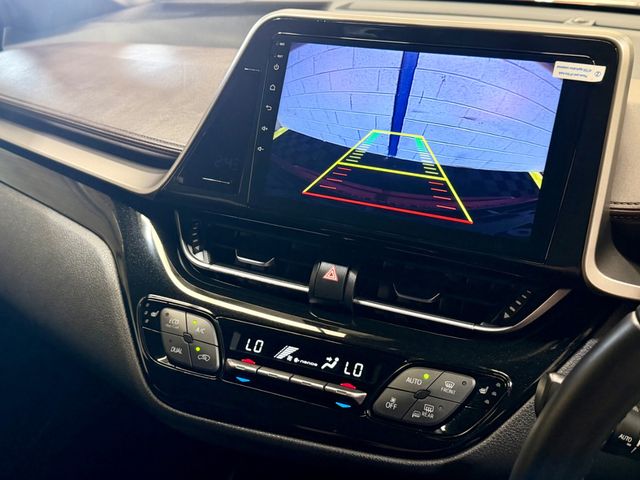 Image for 2018 Toyota C-HR G Leather seats