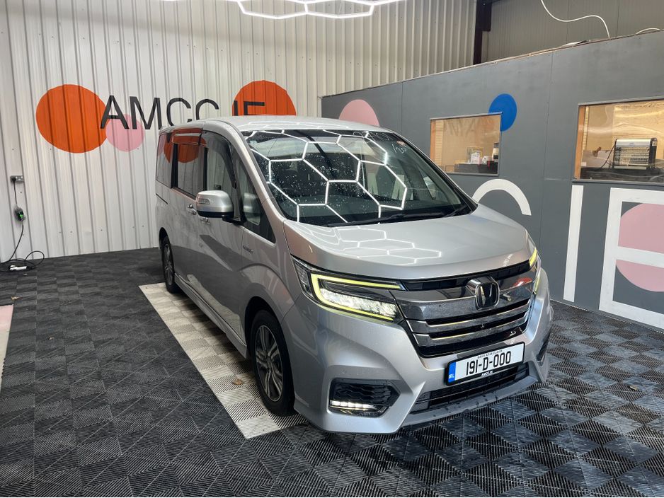 Image for 2019 Honda Stepwagon 2019 HONDA STEPWAGON 2.0L HYBRID / 121K KMS / ADAPTIVE CRUISE CONTROL, REVERSE CAMERA & MORE