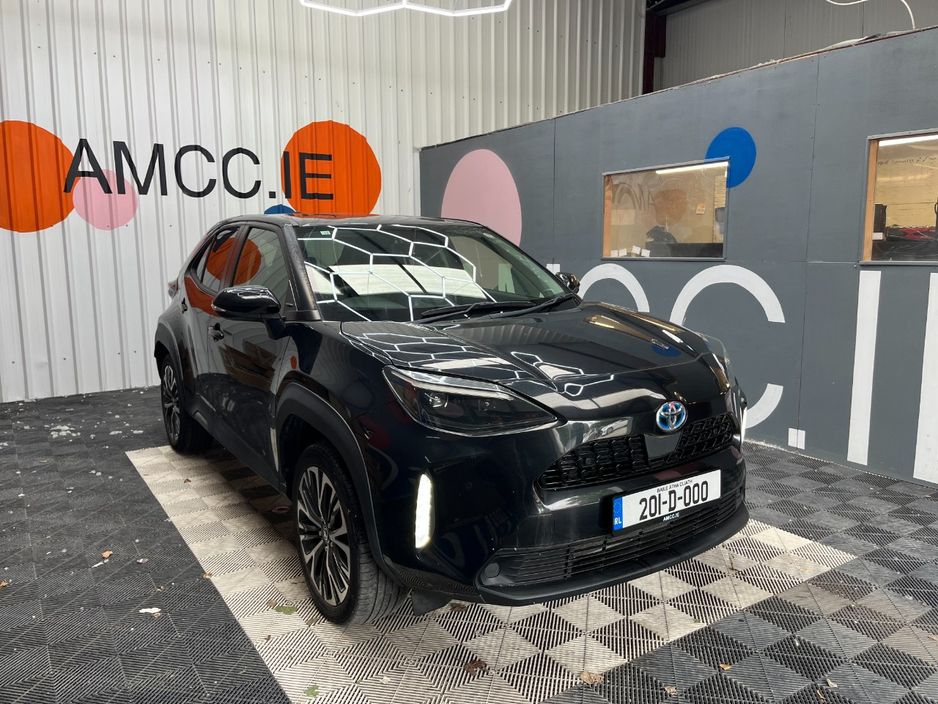 Image for 2020 Toyota Yaris Cross 2020 TOYOTA YARIS CROSS HYBRID Z 1.5 AUTOMATIC / CRUISE CONTROL / PARKING CAMERA AND MORE