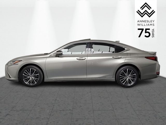 Image for 2022 Lexus ES 300h ES300H Dynamic