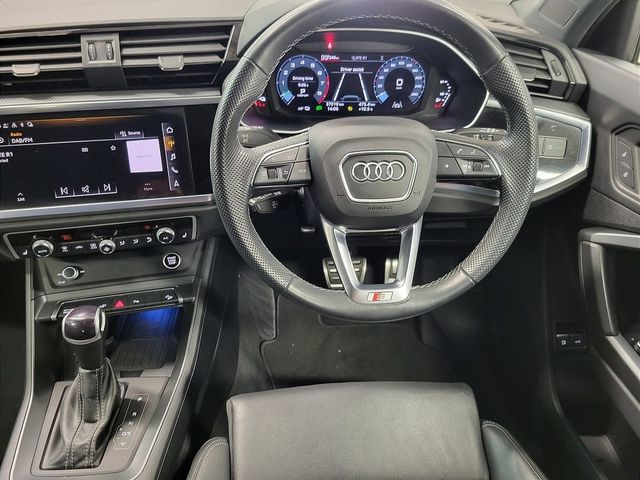 Image for 2024 Audi Q3 45 TFSI E S Tronic S line