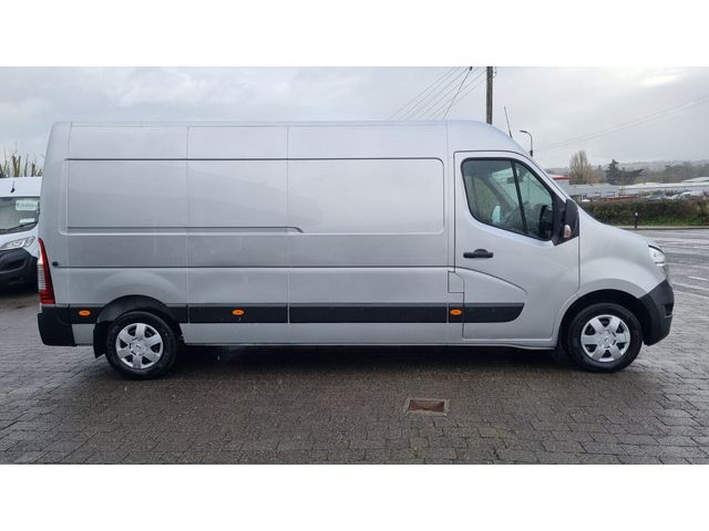 Image for 2021 Nissan NV400 