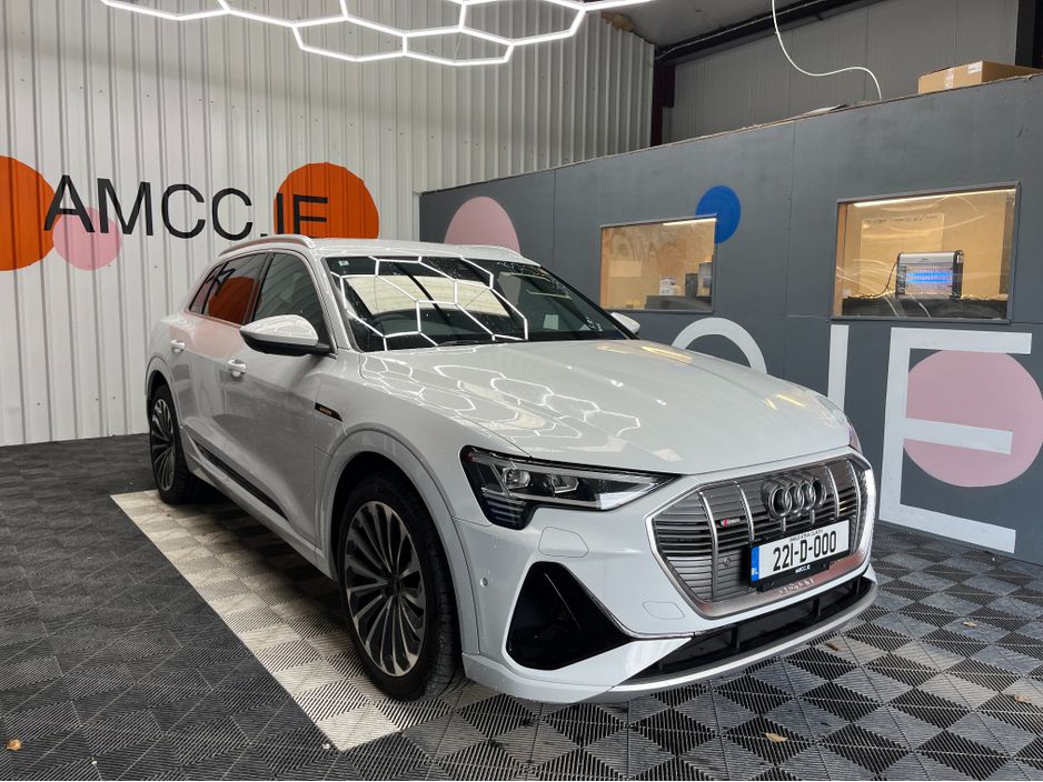 Image for 2022 Audi e-tron €35950 2022 AUDI E-TRON 50 QUATTRO S-LINE AUTOMATIC / CRUISE CONTROL / 360° CAMERA / ELECTRIC MEMORY & HEATED SEATS / AMBIENT LIGHTS / PADDLE SHIFTERS / APPLE CARPLAY AND MORE