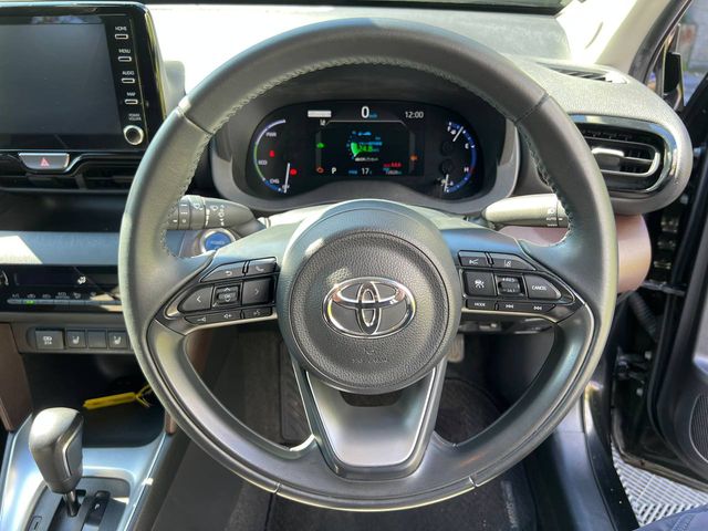 Image for 2021 Toyota Yaris Cross Z-SPEC 1.5 HYBRID AUTO // HALF LEATHER HEATED SEATS // 18" DIAMOND CUT ALLOYS // DIGITAL CLIMATE CONTROL