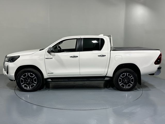 Image for 2023 Toyota Hilux 2.8 D-4D Invincible Automatic 231