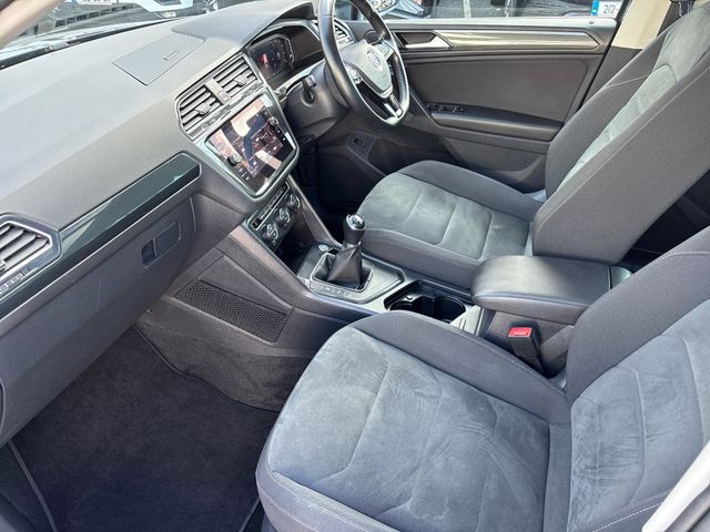 Image for 2019 Volkswagen Tiguan HIGHLINE 2.0 TDI MANUAL 6SPEED FWD 150HP 5DR