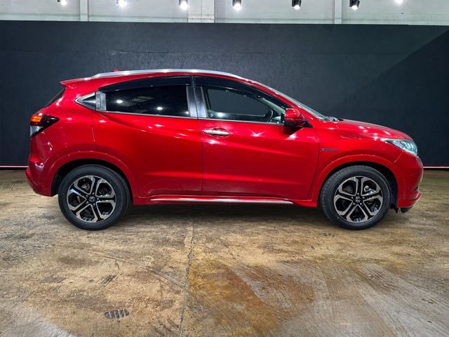 Image for 2017 Honda Vezel 1.5 HYBRID AUTOMATIC - FACTORY ALLOYS - BLACK HALF LEATHER - REVERSE CAMERA - CRUISE CONTROL - 